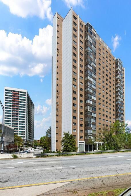2208-Top Flr-Work/Game Sta-600 Mb-1 Free Park-King Atlanta Buitenkant foto